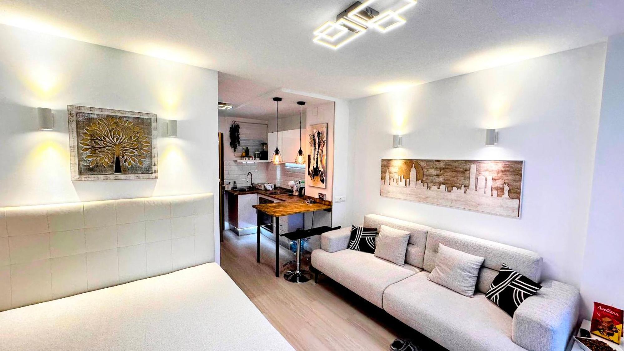 Estudio Francisco Agata Benalmádena Exteriör bild