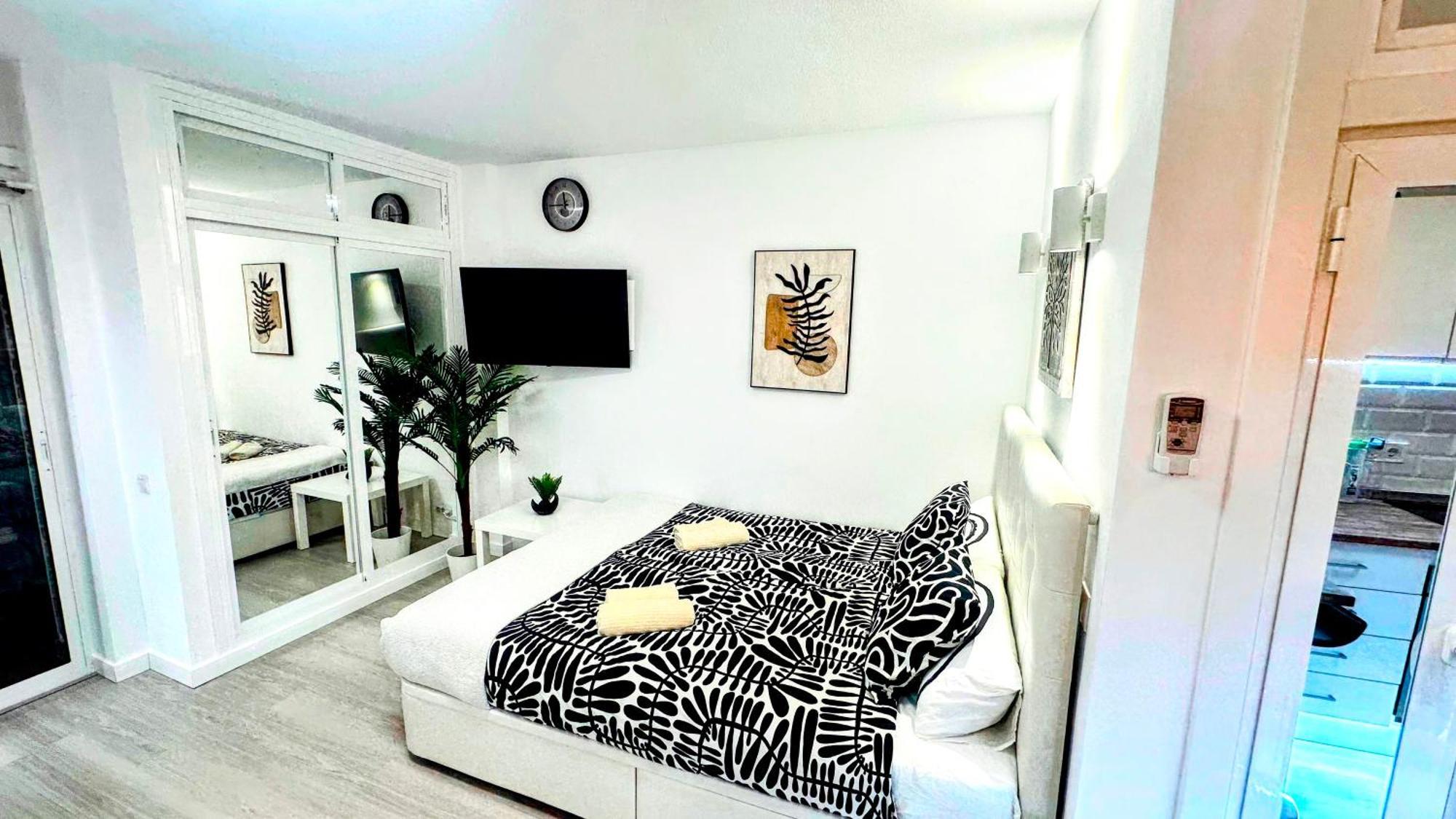 Estudio Francisco Agata Benalmádena Exteriör bild